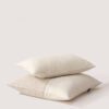 DABORD cushion cover in european certified linen handwoven in Barcelona. Funda de cojín de diseño artesanal en lino europeo certificado.