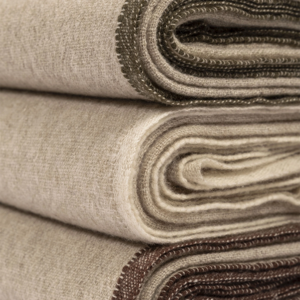Manta artesanal cashmere y lana merina origen mongolia