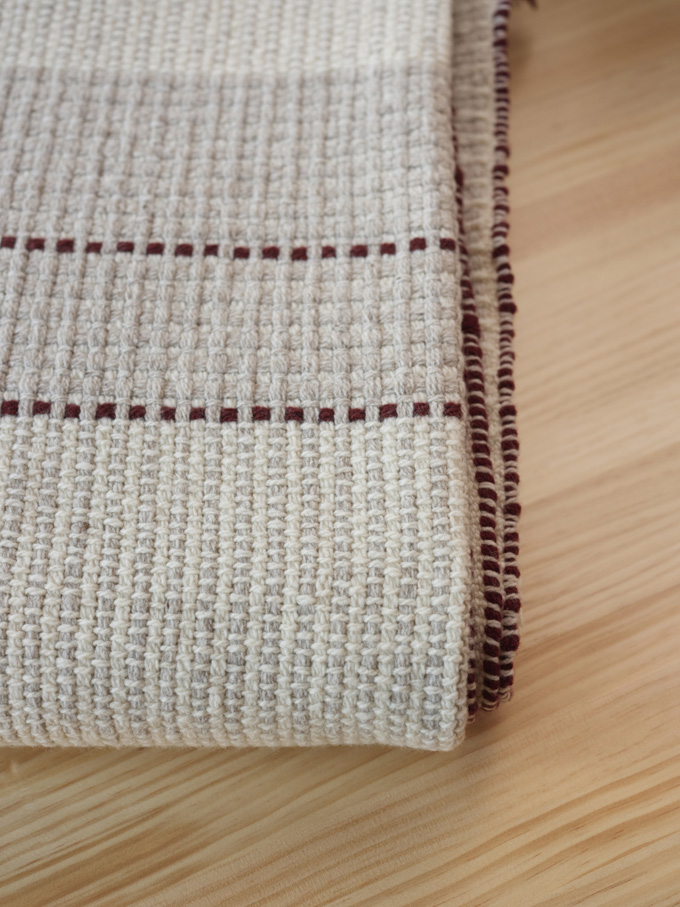 ecological merino wool with dark copper details