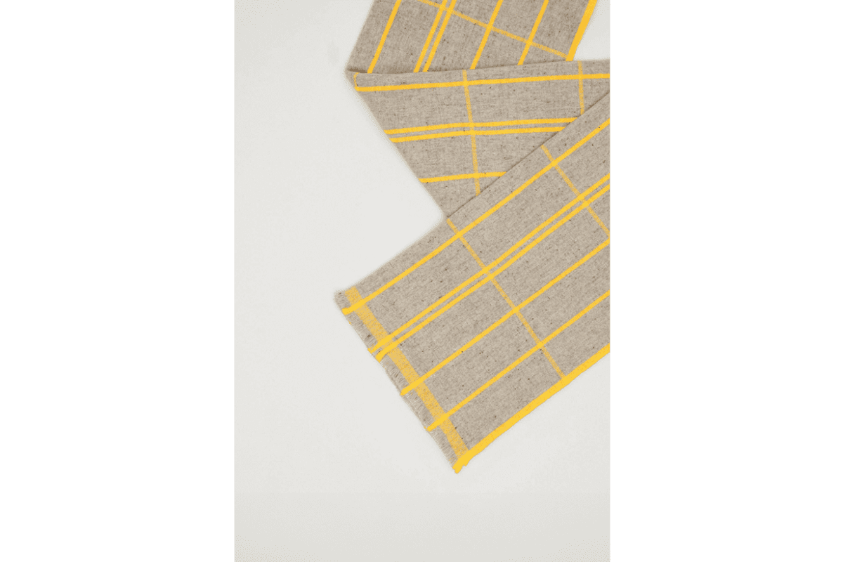 Plaid de lana merino 100% local diseño en cuadricula por TEIXIDORS y MONOCLE.