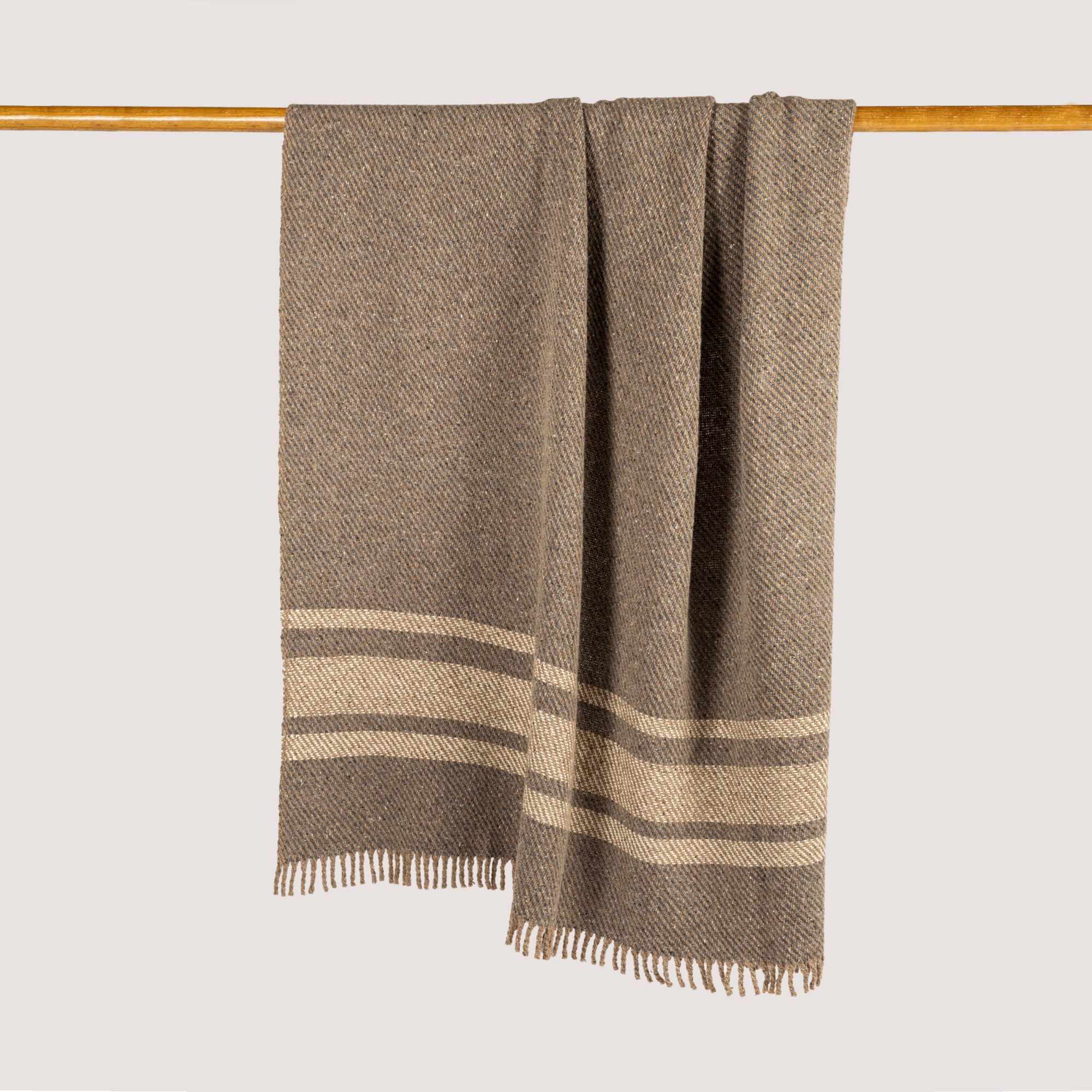 Plaid lana merino marron diseño rustico Teixidors