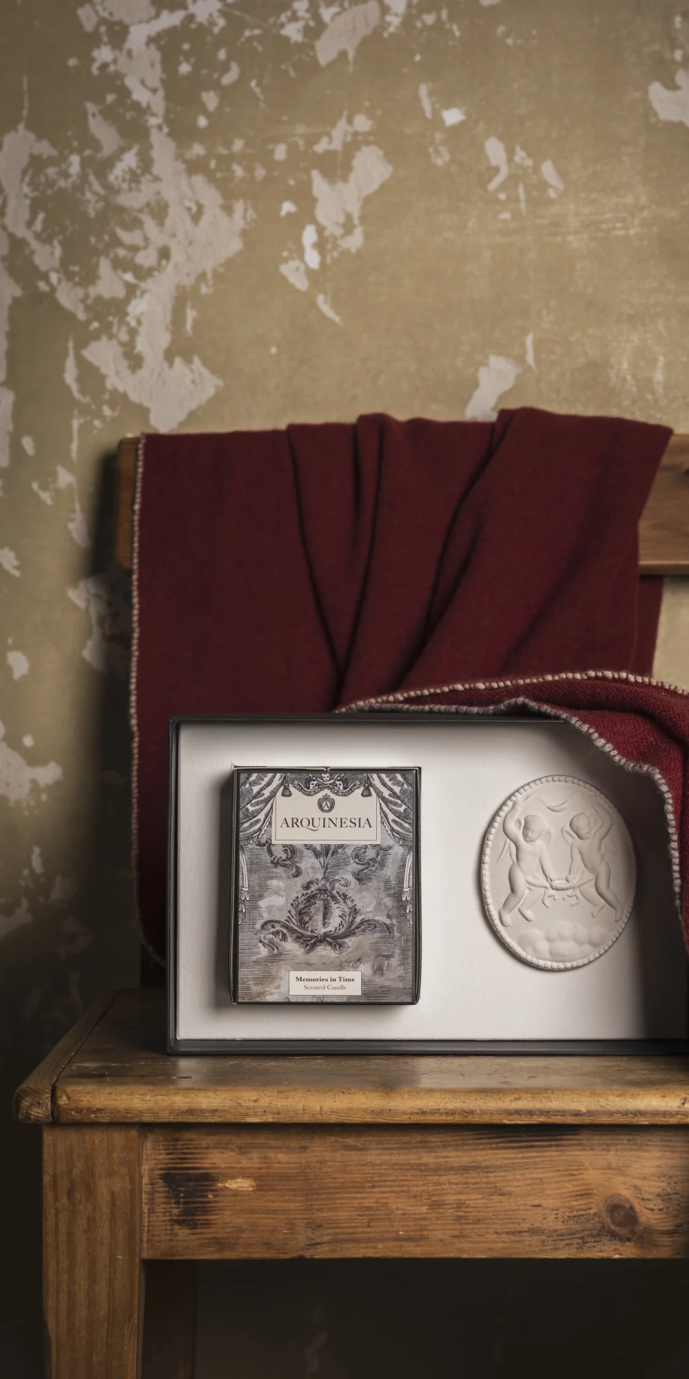 Chal cashmere artesanal tono burdeos vela perfumada arquinesia