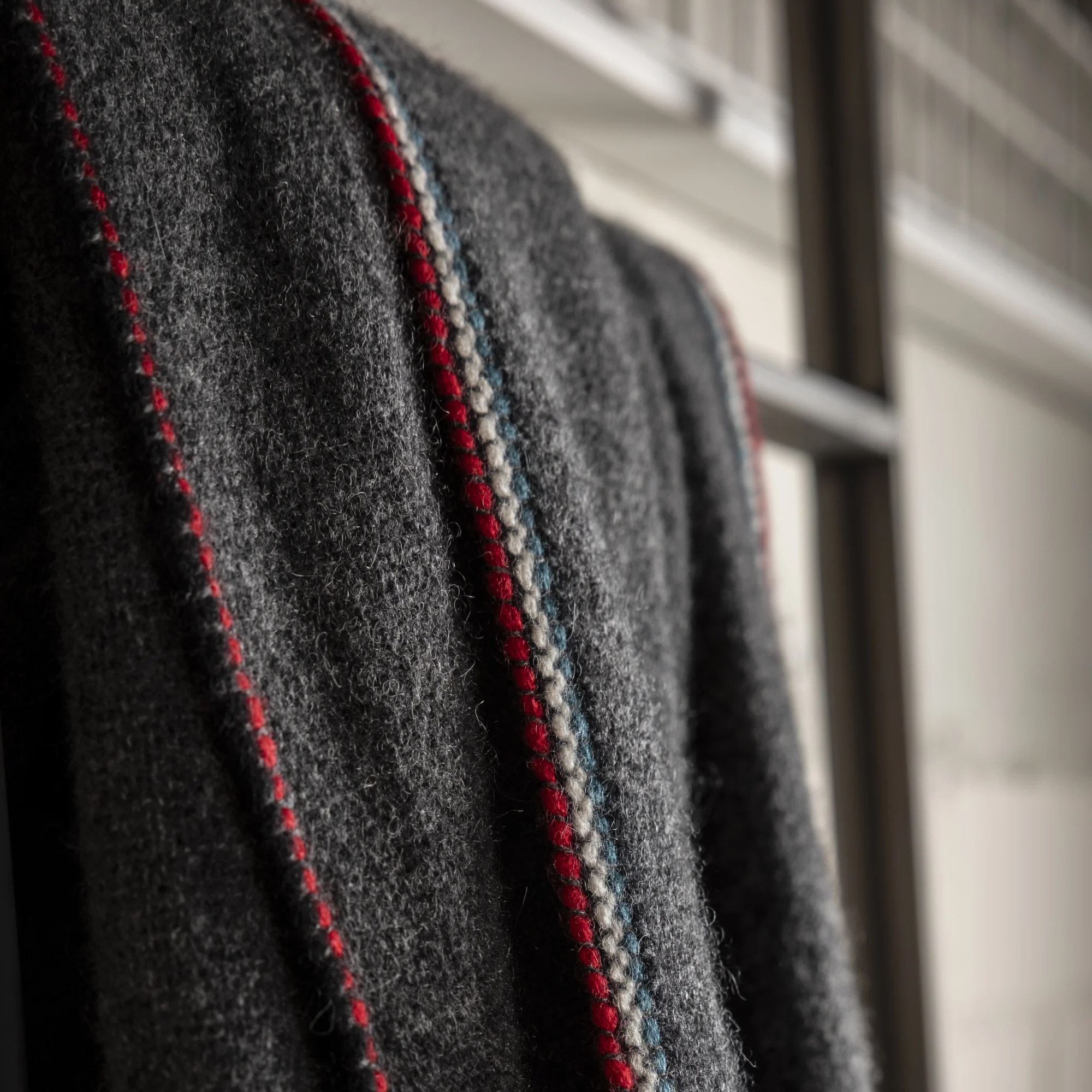 Chal cashmere negro inspirado obra de arte